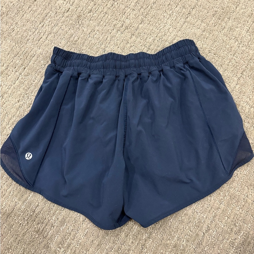 Lululemon Hotty Hot Navy Shorts Size 6 Regular